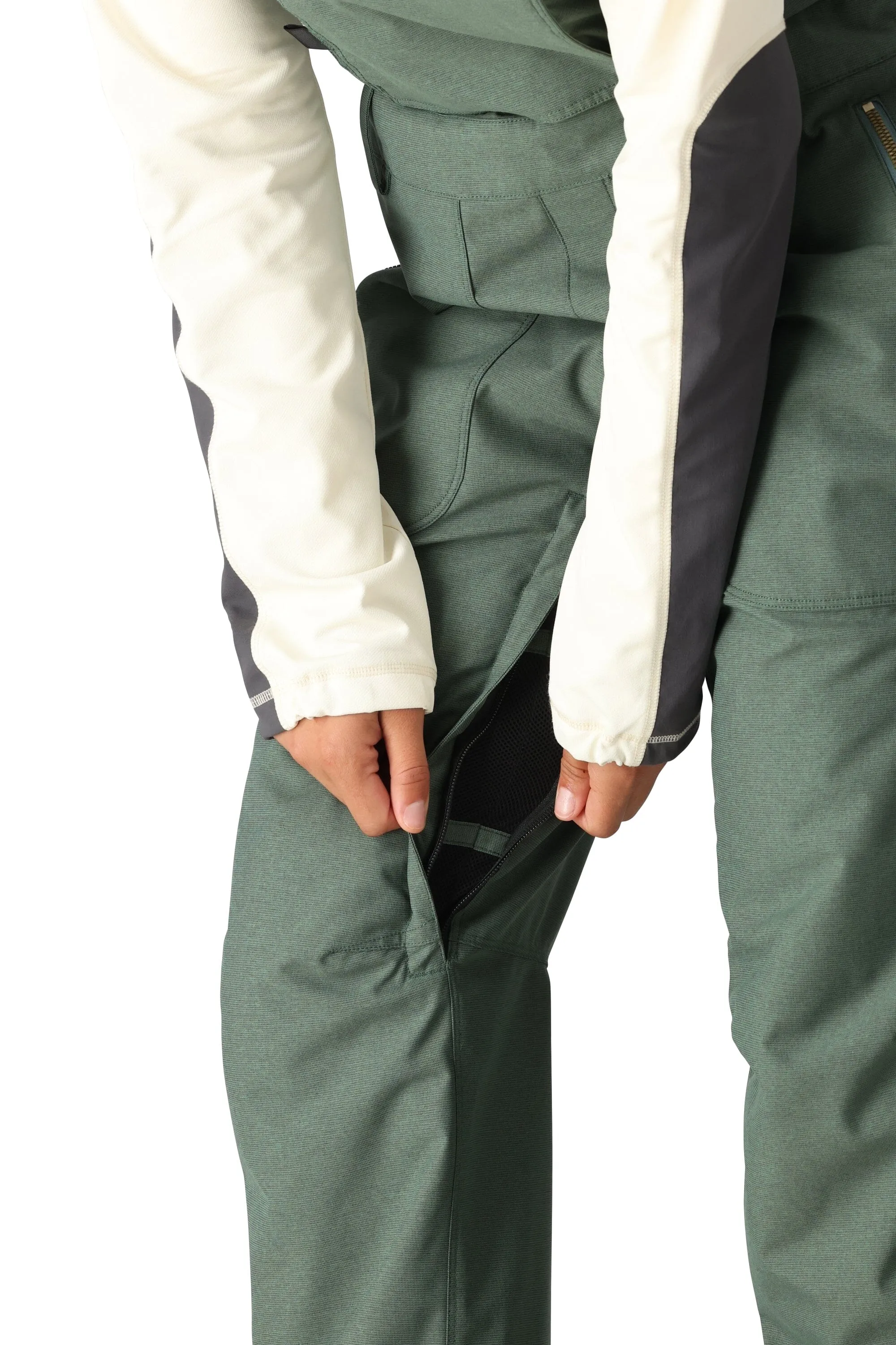 686 Women's Black Magic Insulated Bib Snowboard Pants Cypress Green Dobby 2025