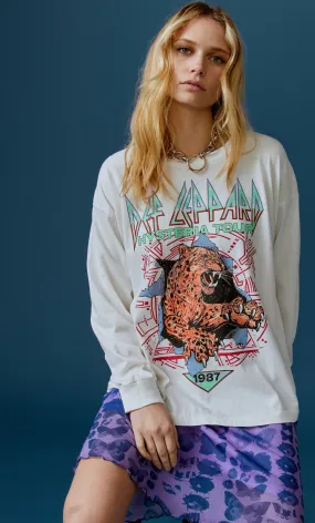 daydreamer: def leppard animal long sleeve merch tee
