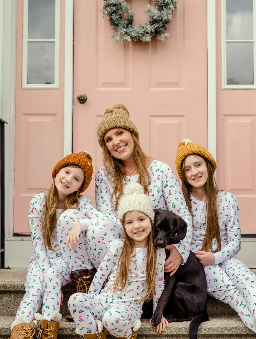 Jolly Hollies Women's Pajamas
