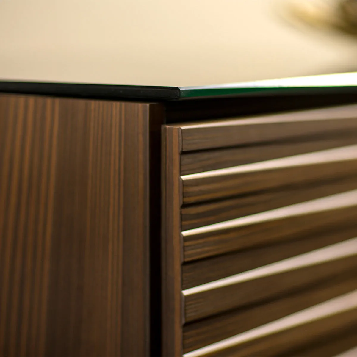 Salamander Chameleon Collection Zurich 323 RM Twin Pro Audio Rack (Horizontal Wood Pattern with Black Glass Top)